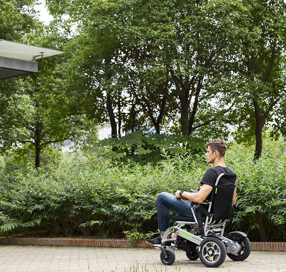 Airwheel H3 intelligent folding wheelchair